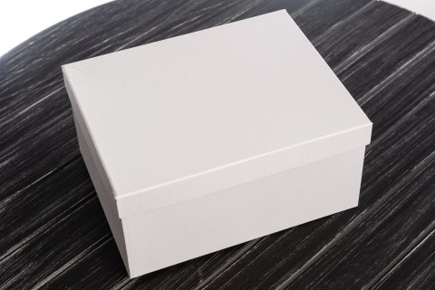 MP 167-4601 KPL 2 FILIŻANEK ZE SPODKAMI