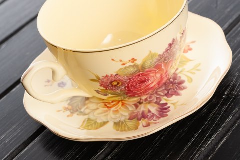 MP 211-7322 KPL 2 FILIŻANEK ZE SPODKAMI RÓŻE