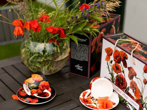 CARM. 840-7103 KPL 2 FILIŻANEK FLORAL STORY MAKI