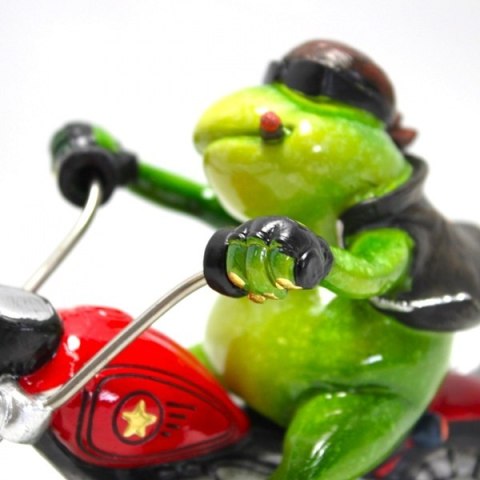 PIP PR-01085 FIGURKA ŻABA NA MOTORZE